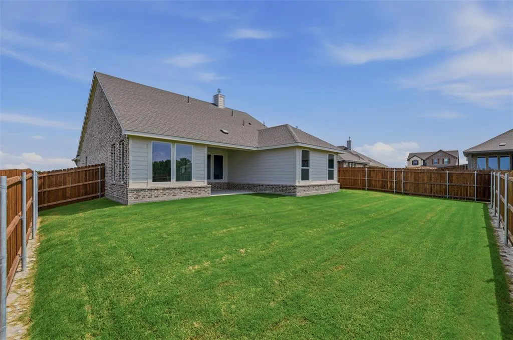 2109 Bluebird Lane