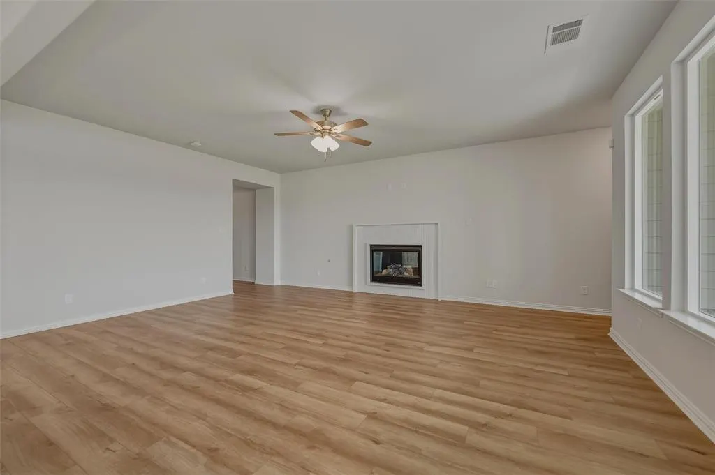 2109 Bluebird Lane
