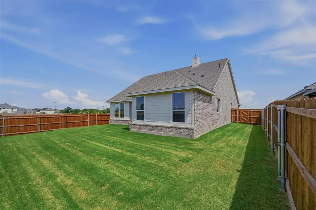2109 Bluebird Lane
