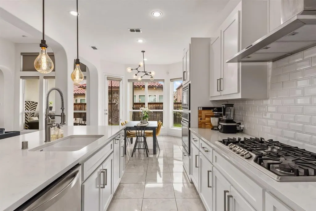6101 Mickelson Way