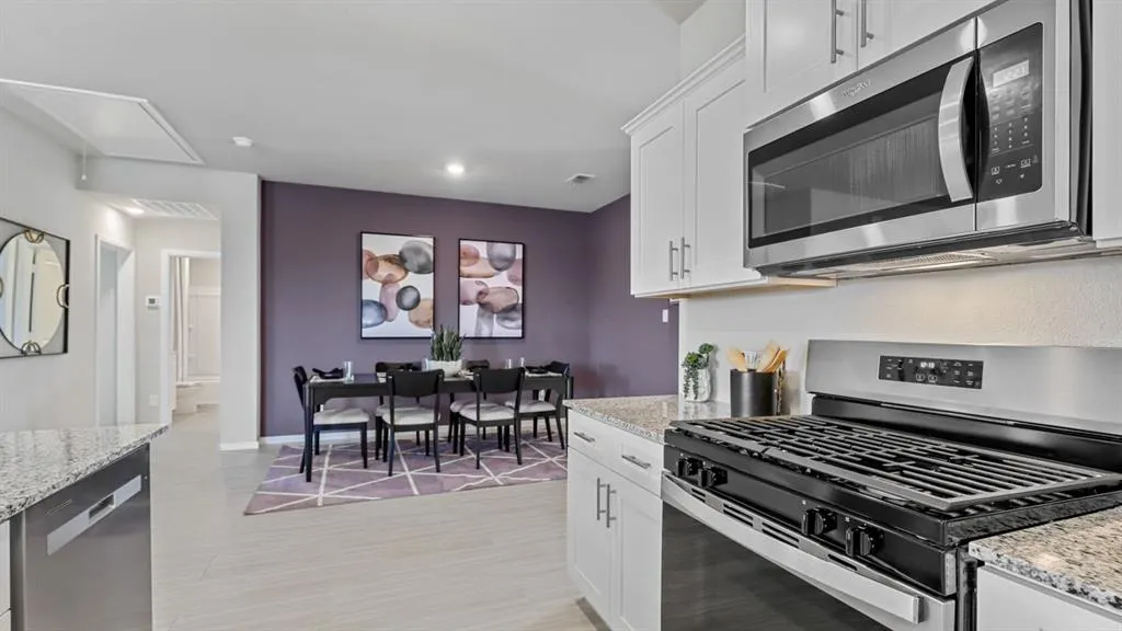 2301 JOHNNY CASH Drive