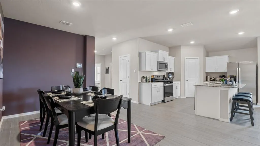 2301 JOHNNY CASH Drive
