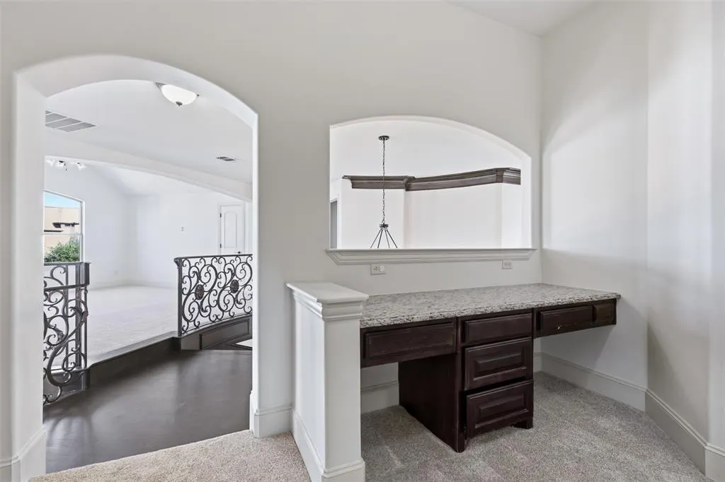 4012 Glenhurst Lane