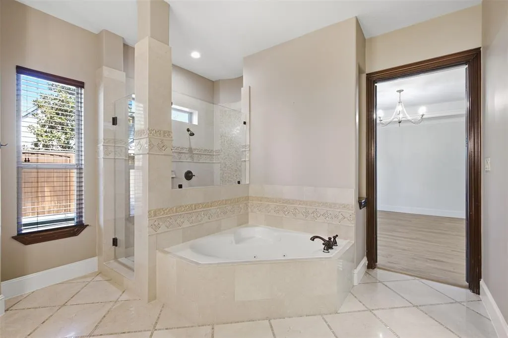 4012 Glenhurst Lane