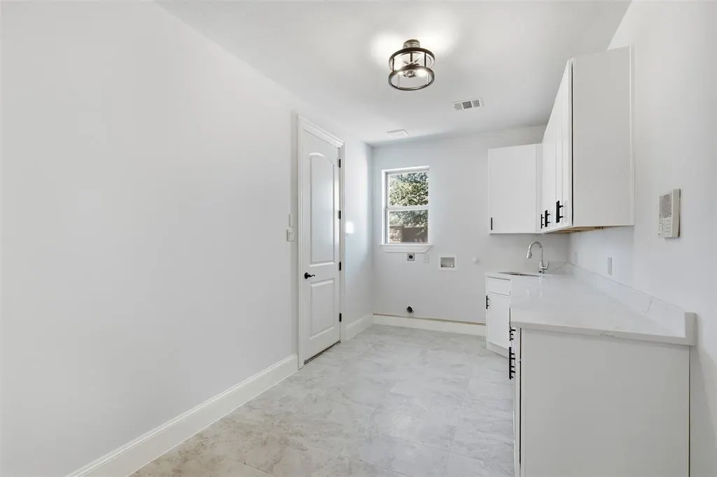 4012 Glenhurst Lane