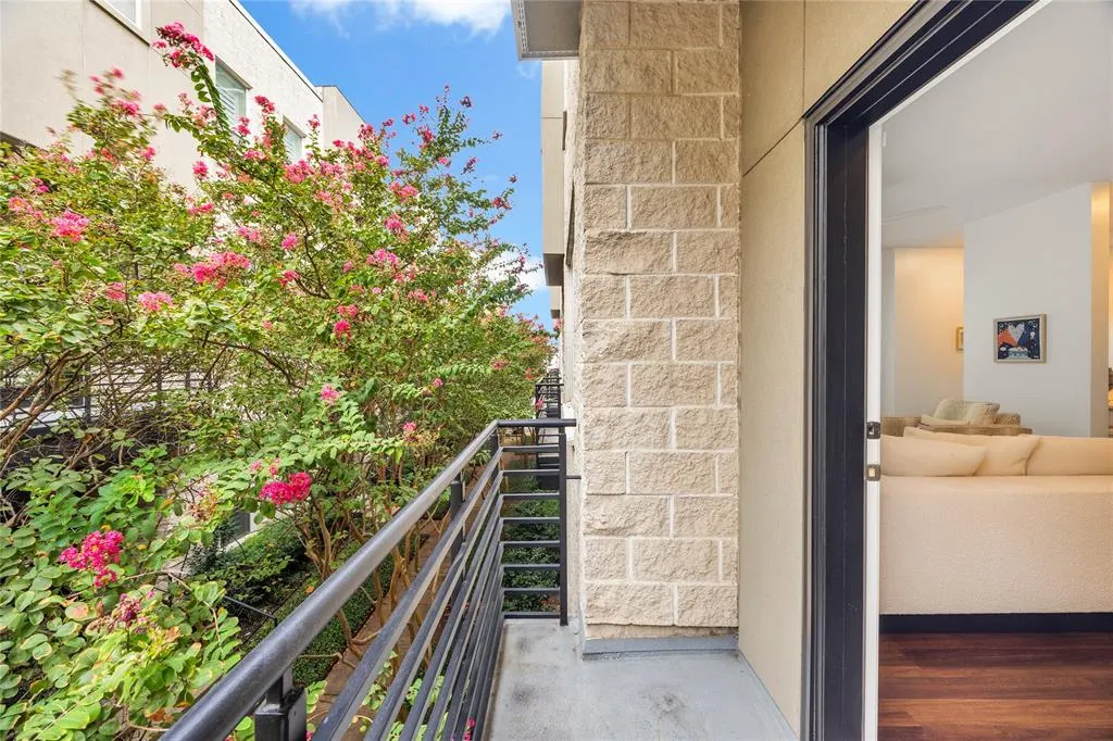4312 Mckinney Avenue #12