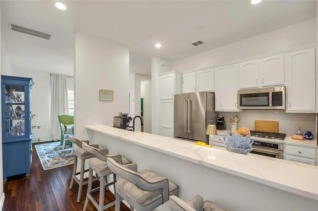 4312 Mckinney Avenue #12