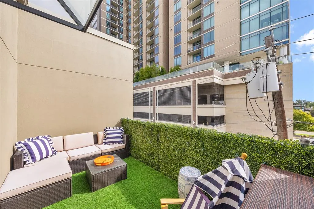 4312 Mckinney Avenue #12