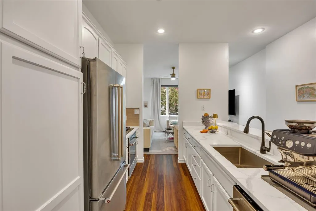 4312 Mckinney Avenue #12