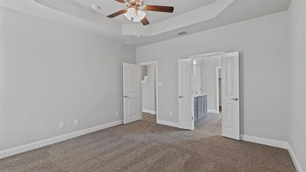 712 SOARING HAWK Drive