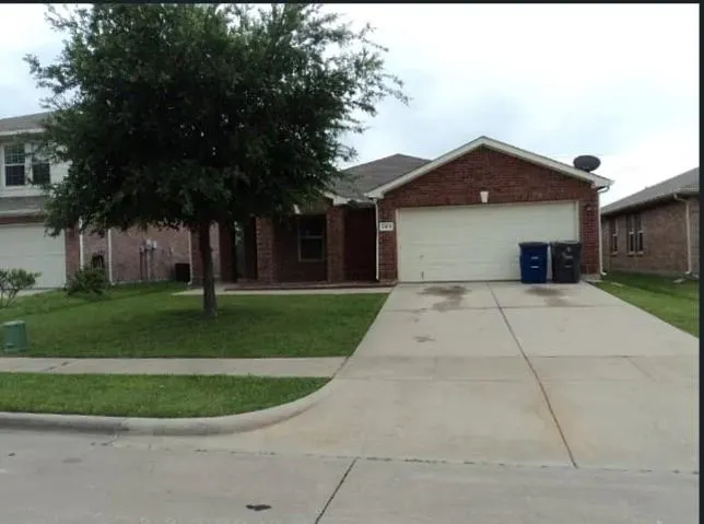 2108 Royal Acres Trail