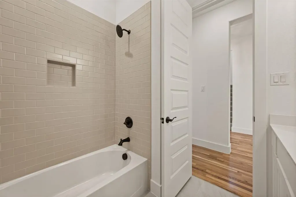 116 Evanston Court