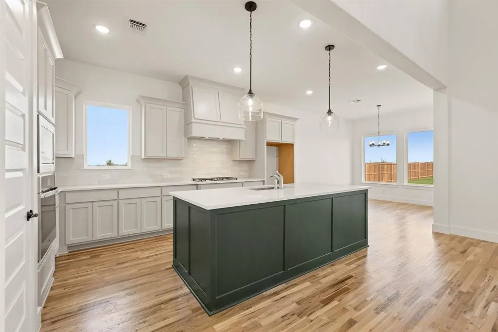 116 Evanston Court