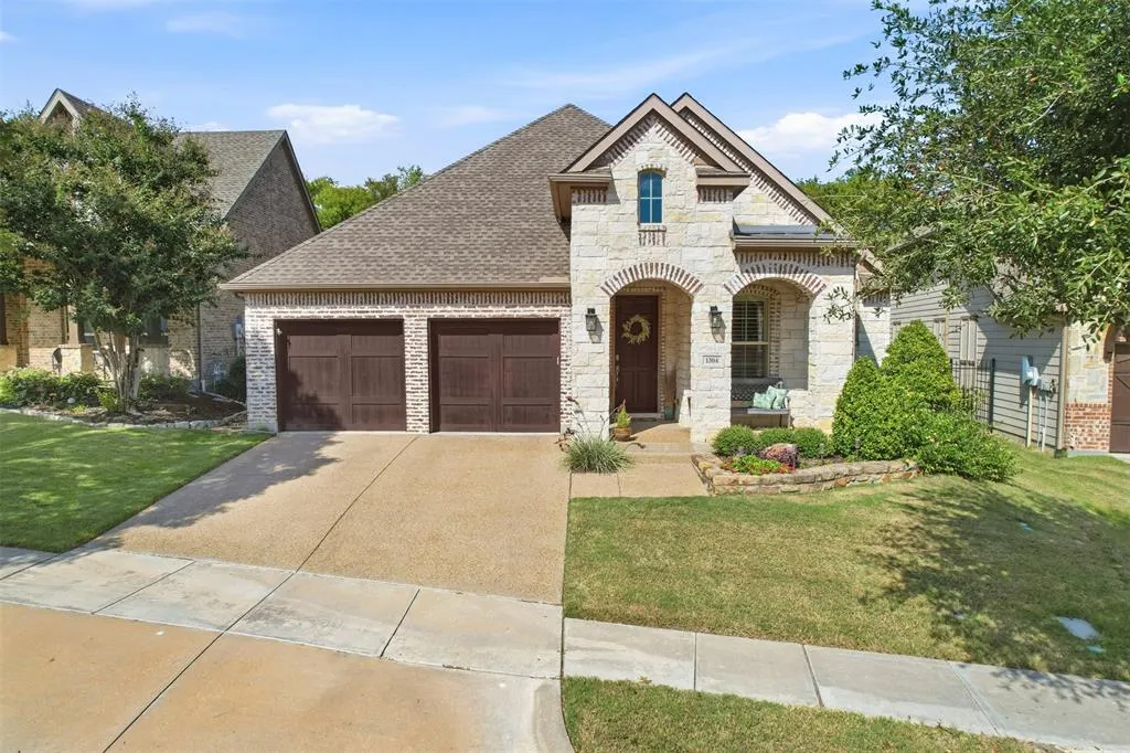 1304 Steepleview Lane