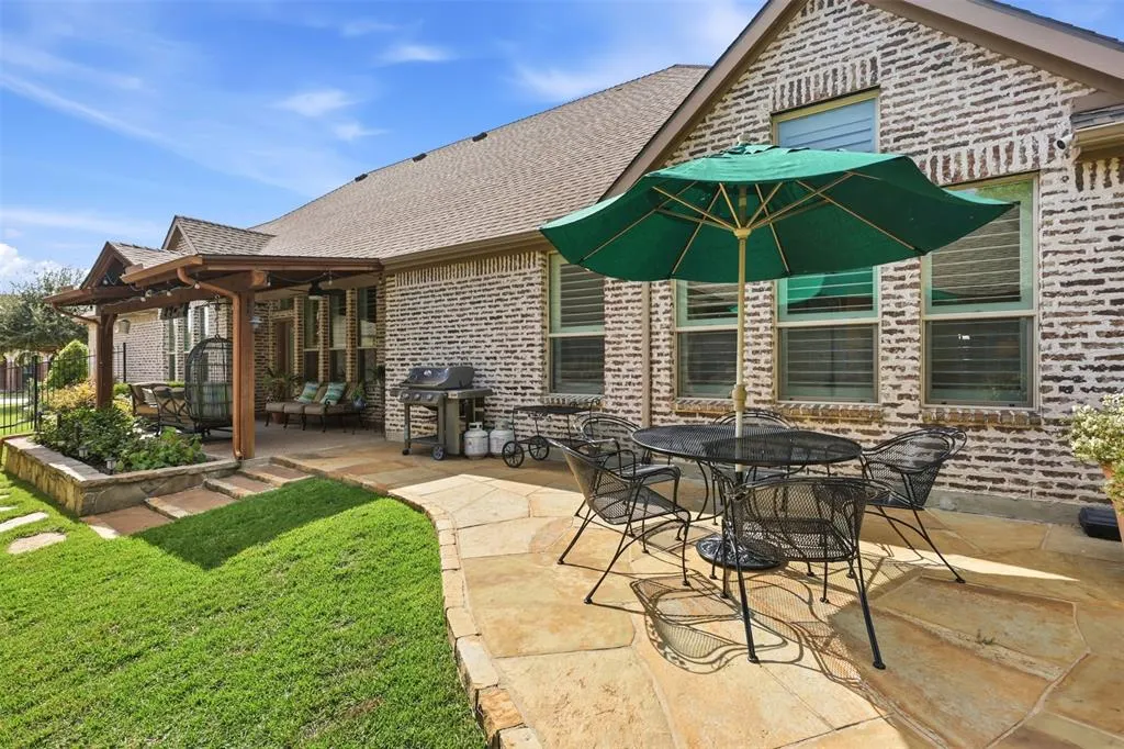 1304 Steepleview Lane