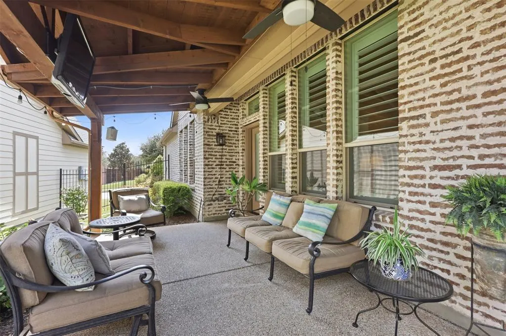 1304 Steepleview Lane