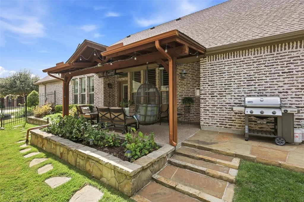 1304 Steepleview Lane