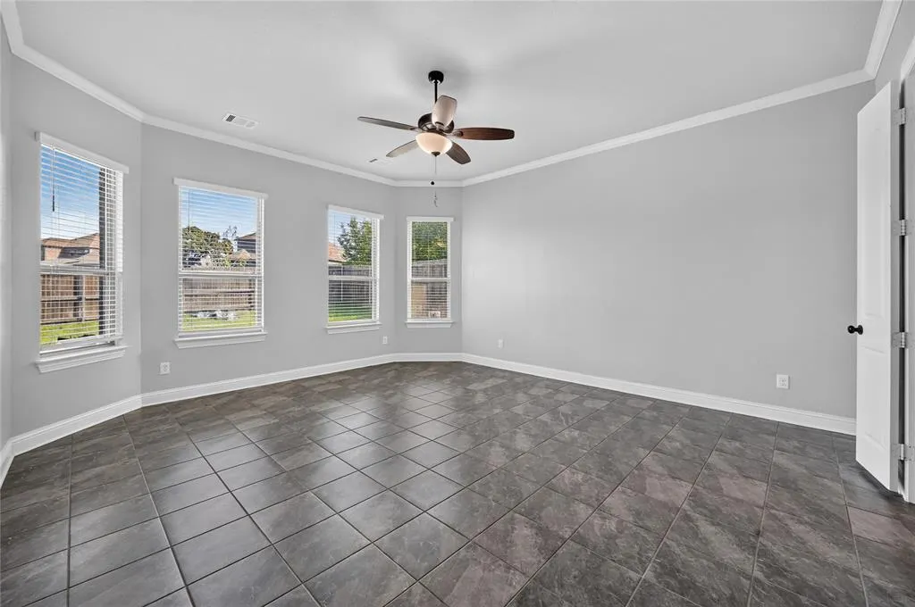 1937 Manzana Way