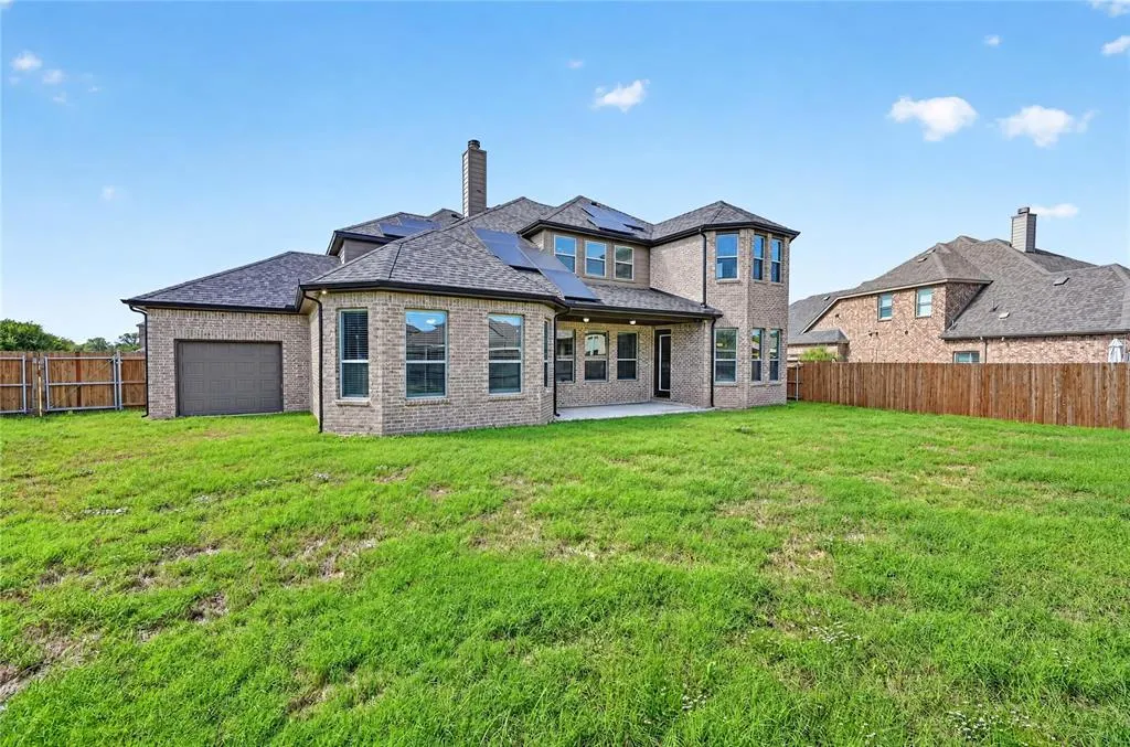 1937 Manzana Way