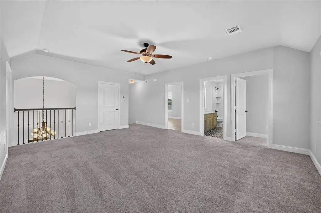 1937 Manzana Way