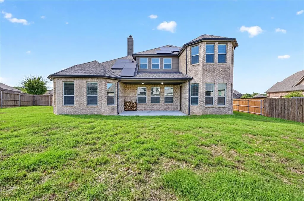 1937 Manzana Way