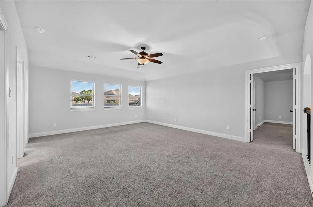 1937 Manzana Way