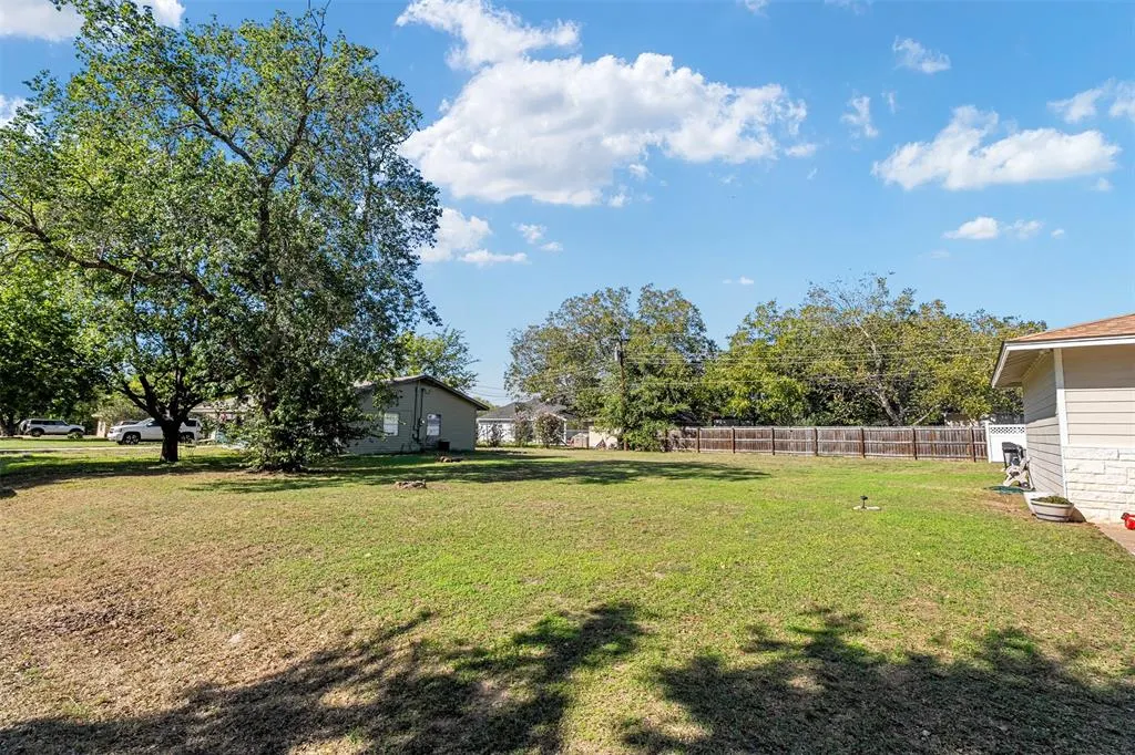 519 MAE Drive