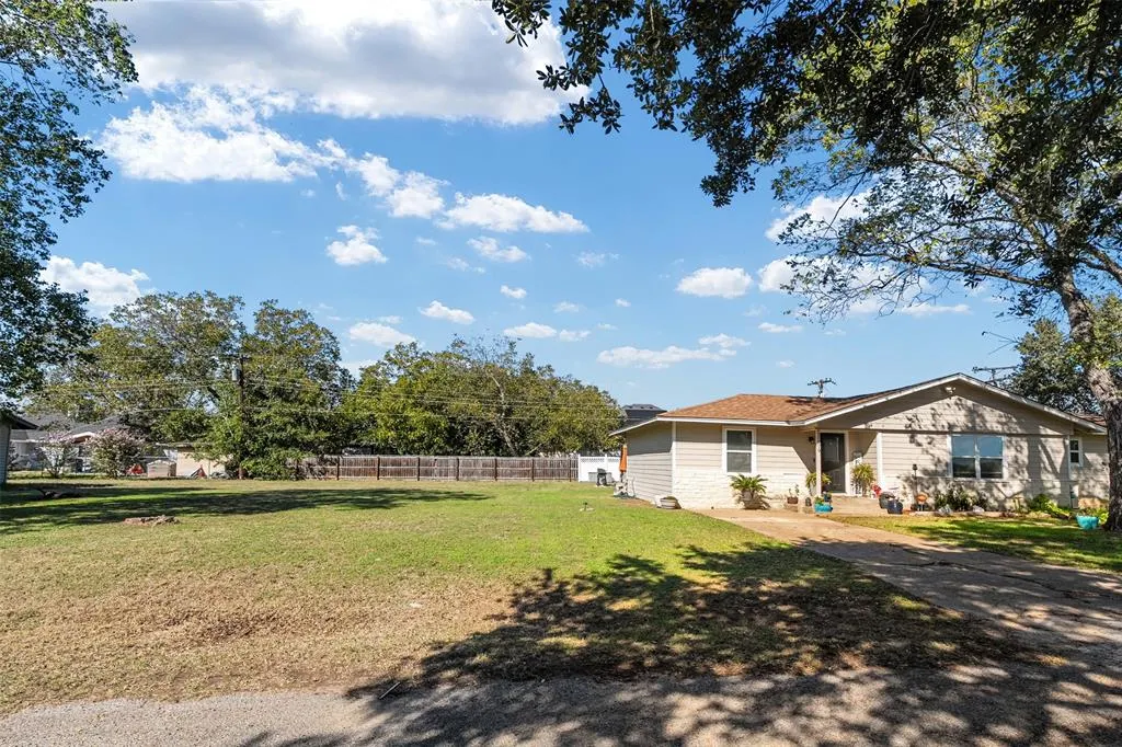 519 MAE Drive
