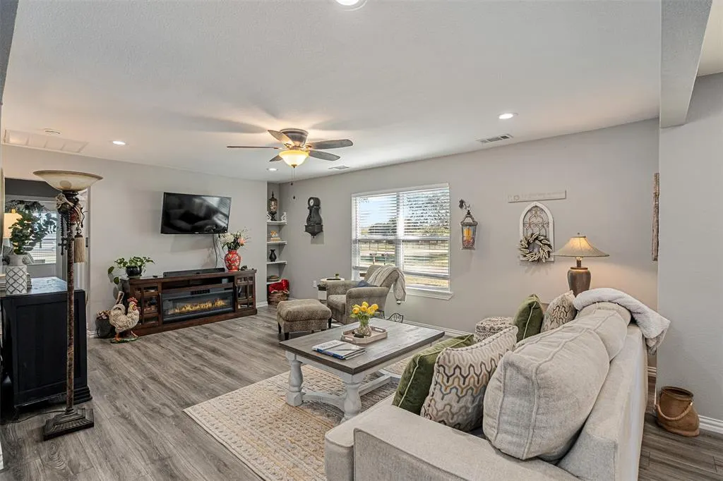 519 MAE Drive