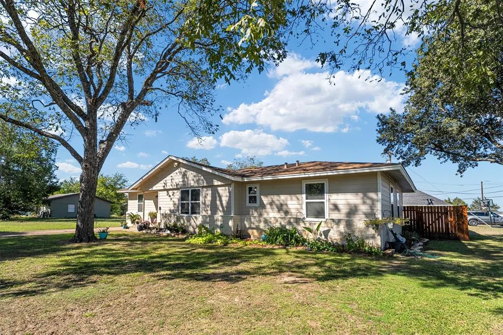 519 MAE Drive