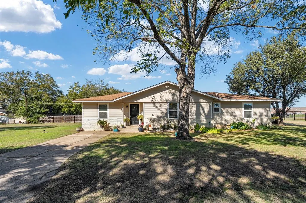 519 MAE Drive