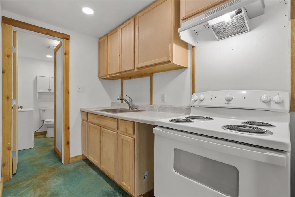 435 Gene Lee Road