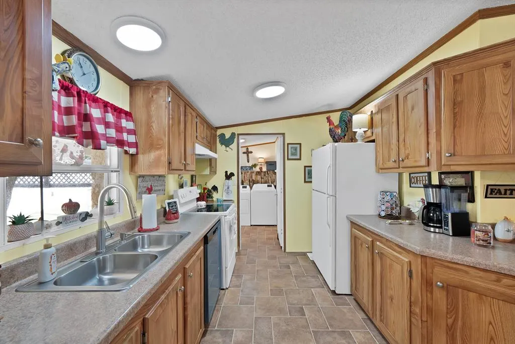 435 Gene Lee Road