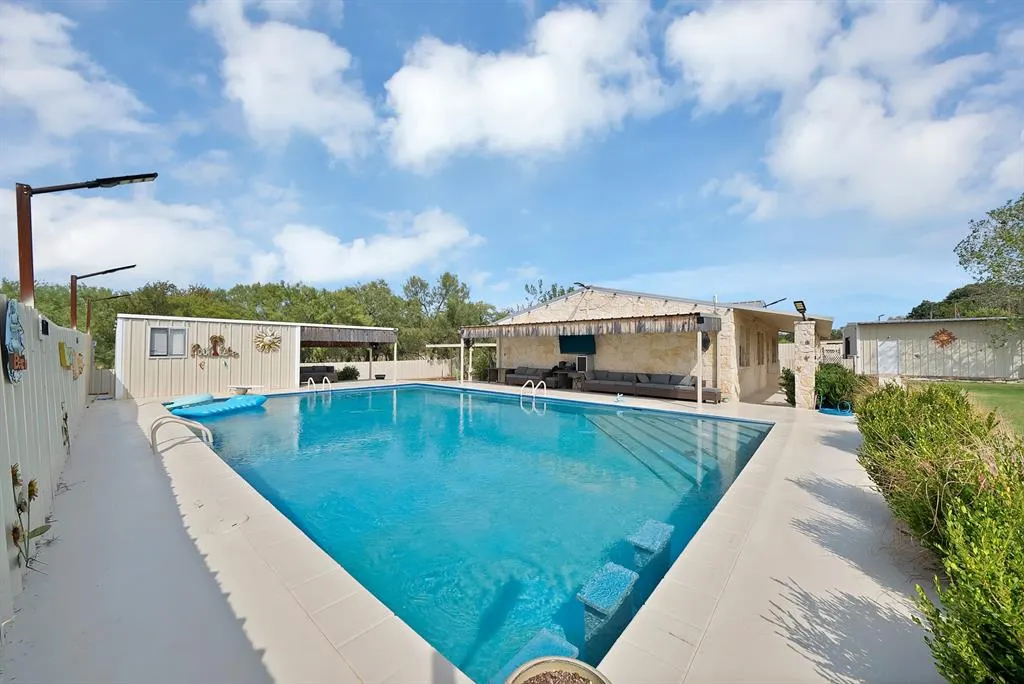 435 Gene Lee Road