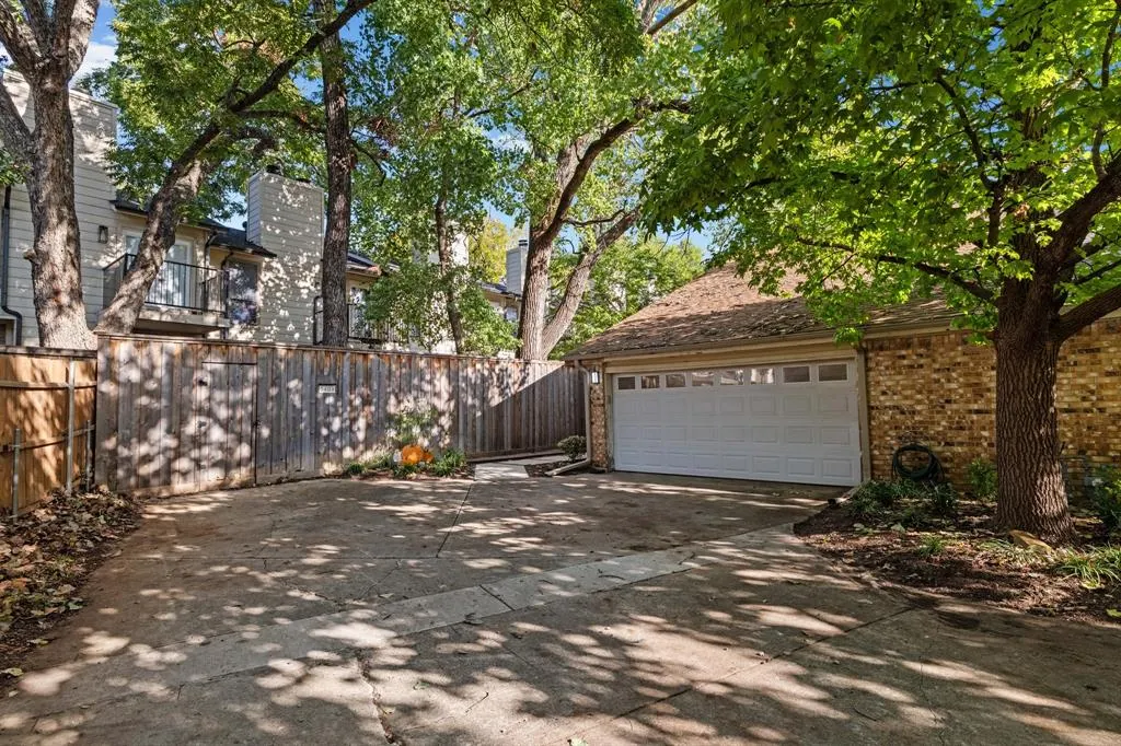 6409 Ridgemont Drive
