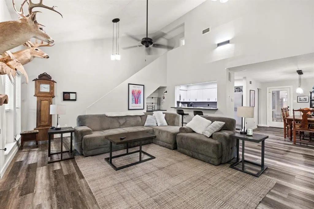 6409 Ridgemont Drive