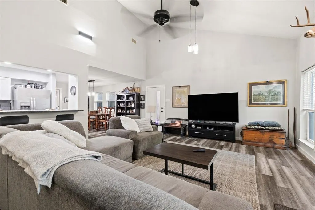 6409 Ridgemont Drive