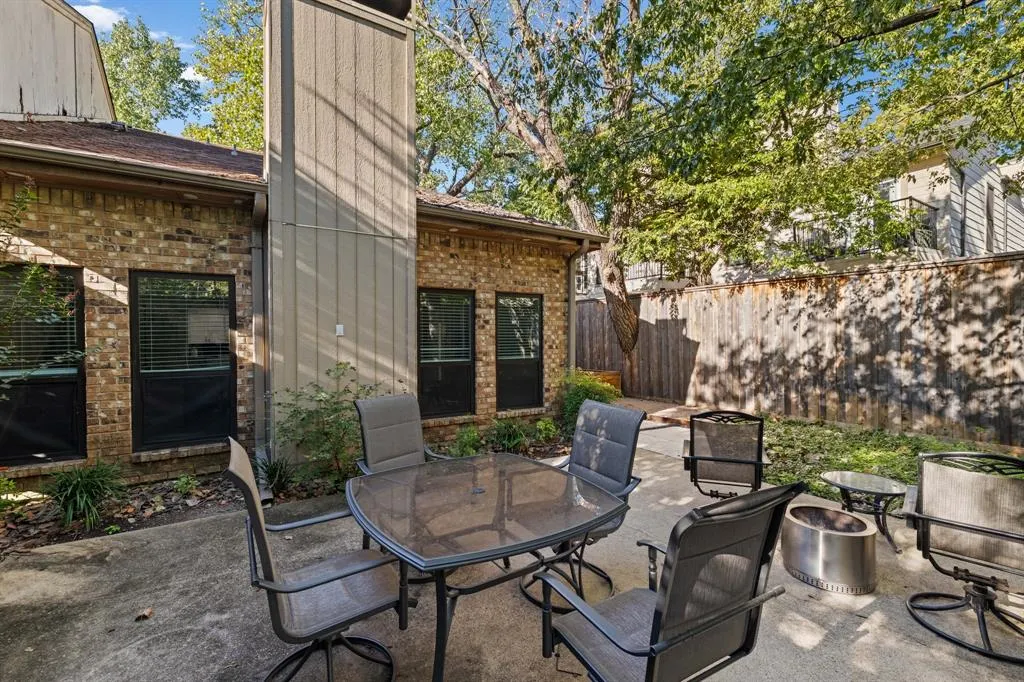 6409 Ridgemont Drive