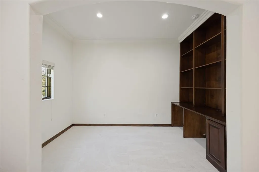 4323 Gilbert Avenue #2