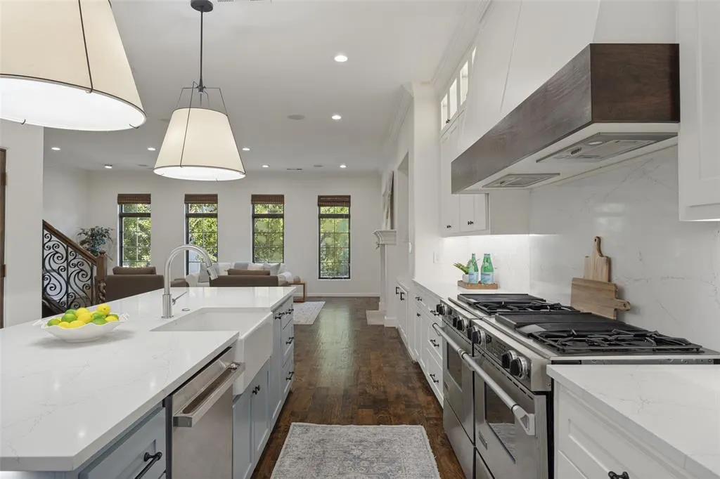 4323 Gilbert Avenue #2