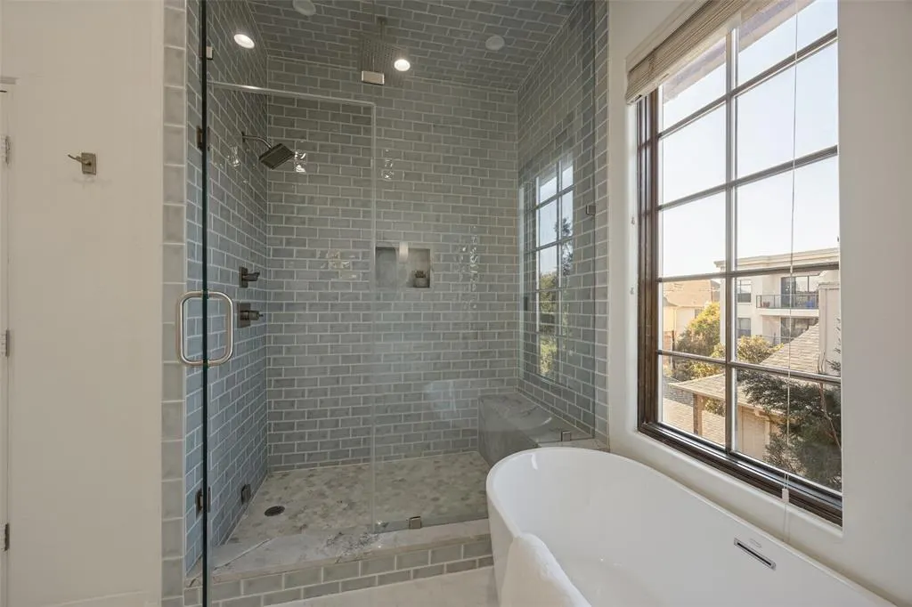 4323 Gilbert Avenue #2