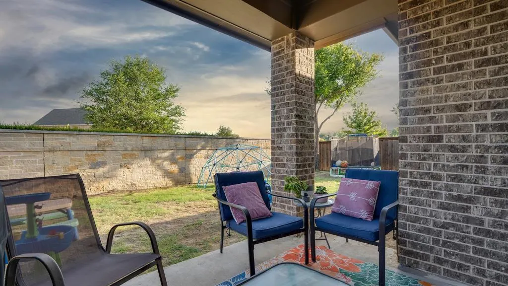 124 Village Creek Drive