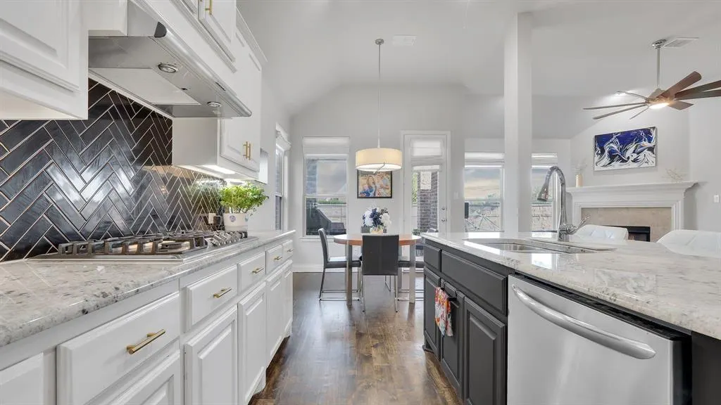 124 Village Creek Drive