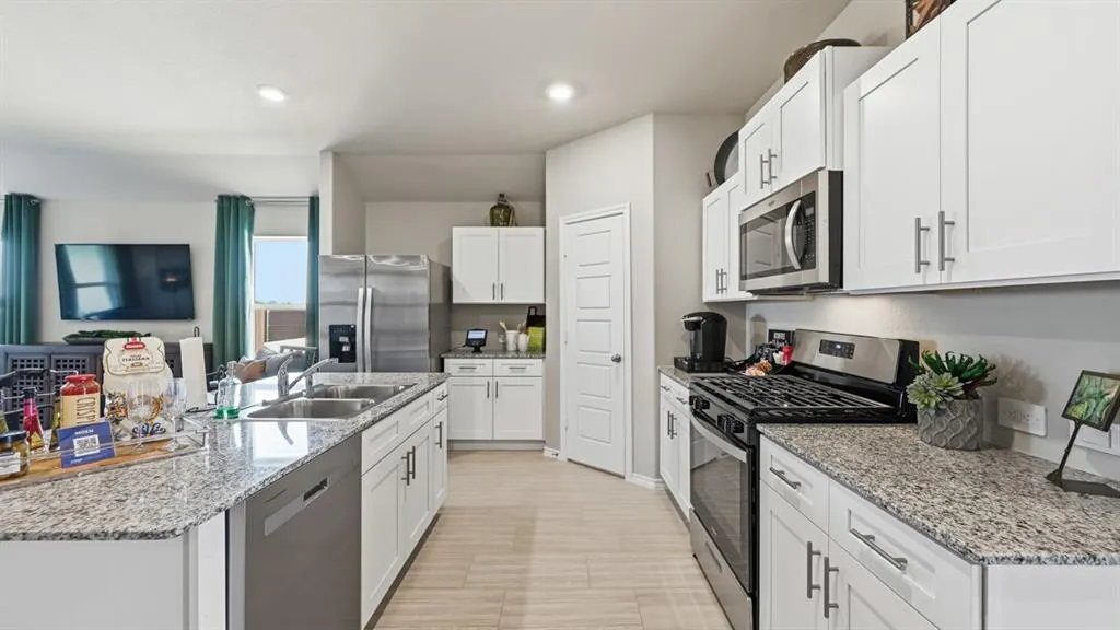 10705 BLACK ONYX Drive