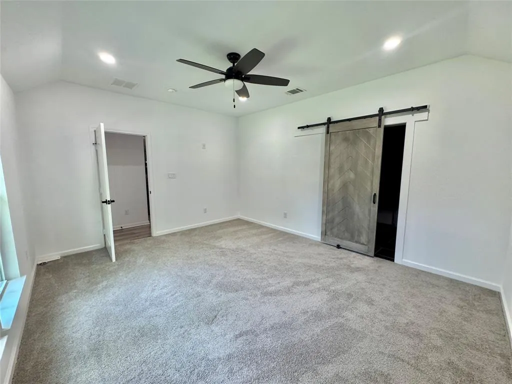 1134 Vintage Avenue