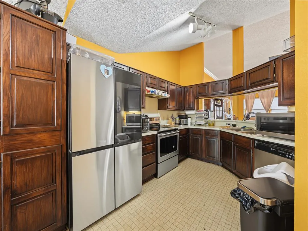 1929 Berrybrook Drive