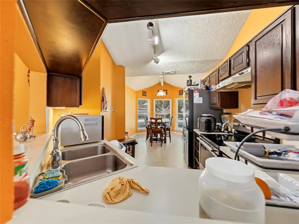 1929 Berrybrook Drive