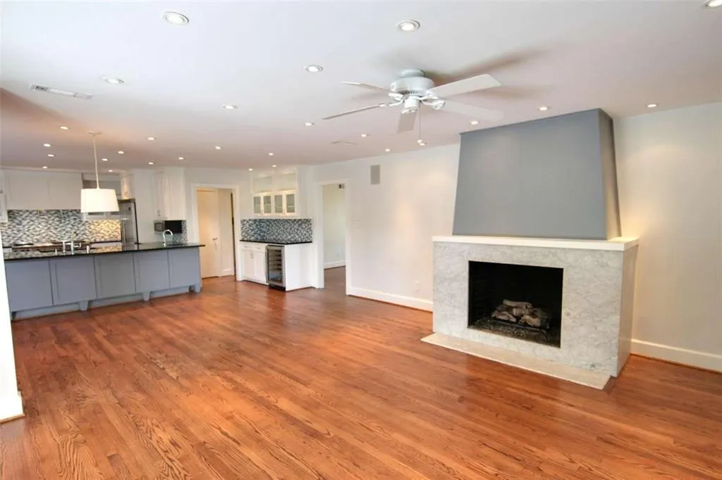 7614 Azalea Lane