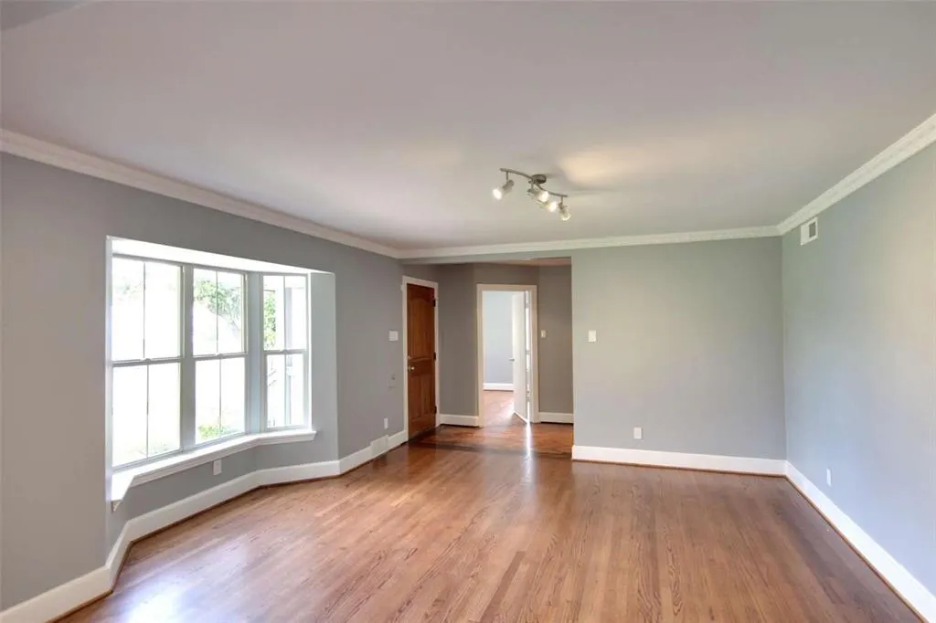 7614 Azalea Lane
