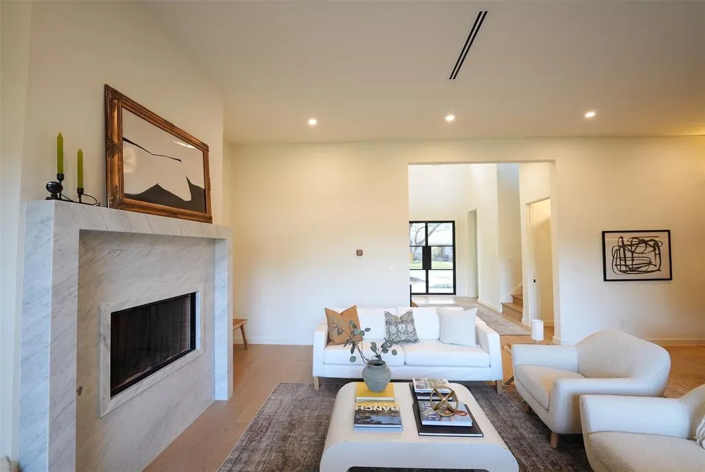 3507 Warick Drive